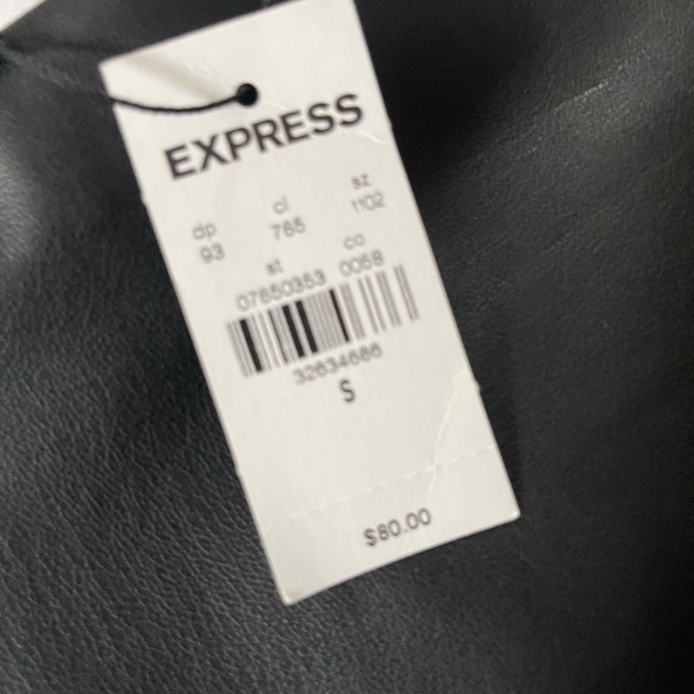 Faux leather pencil skirt from express - Picture 4 of 8